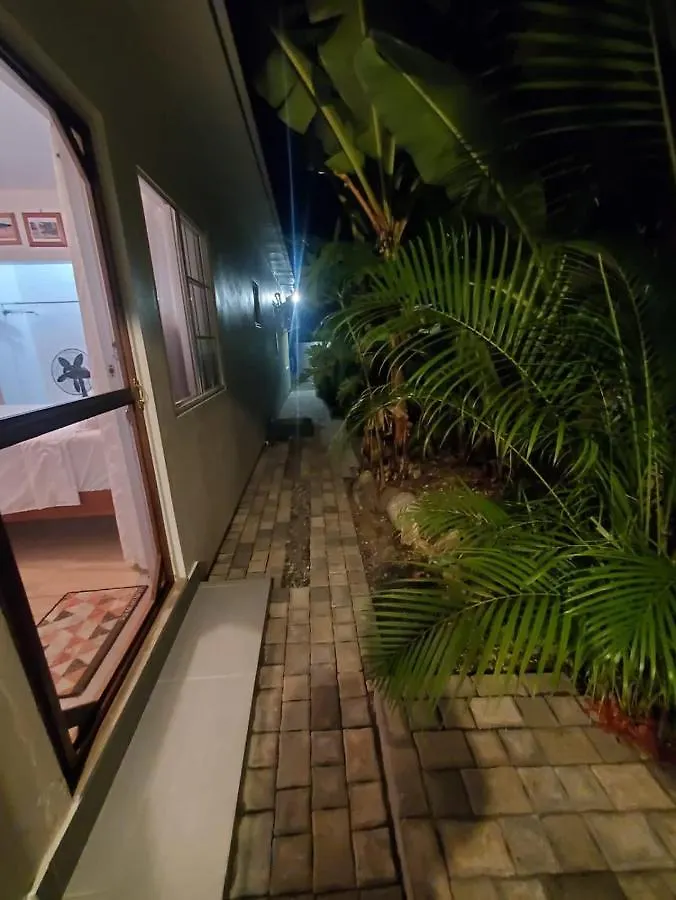 Homestay Centrally Located Room - 5 Port Antonio